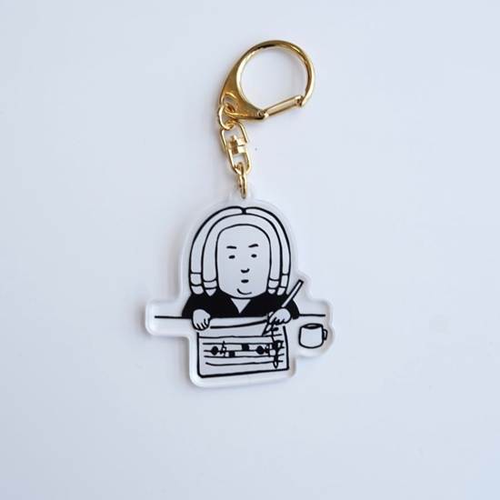 おしゃべりはやめて、お静かに　キーホルダー　楽譜を書くバッハくん の画像